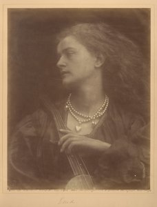 Ja Enid lauloi tekijältä Julia Margaret Cameron