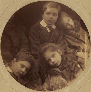 [Charles Loyd Normanin ja Julia Cameron Normanin lapset: George, Archie, Charlotte ja Adeline] tekijältä Julia Margaret Cameron