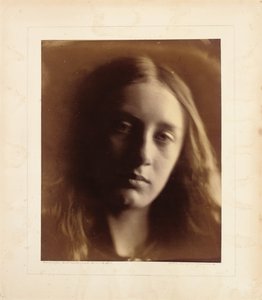 May Prinsep St. Johnina, 1866 (albumiprintti) tekijältä Julia Margaret Cameron