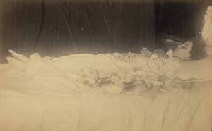 [Tutkimus kuolleesta lapsesta] tekijältä Julia Margaret Cameron