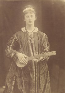 "Kyyneleet jonkin jumalallisen epätoivon syvyydestä nousevat sydämeen ja kerääntyvät silmiin" tekijältä Julia Margaret Cameron