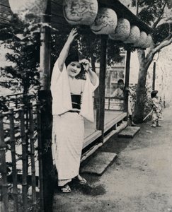 Teehuoneen piikan suloinen hymy, nimeltä Nesan - vanhempi sisar, 1900, 1921. tekijältä Julian Leonard Street