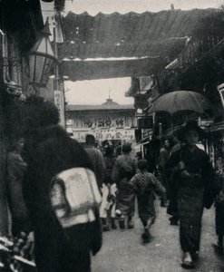 Kioton teatterikatu on yksi maailman mielenkiintoisimmista moottoriteistä, c1900, 1921