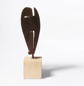 Naamio "Light and Shade" tekijältä Julio Gonzalez