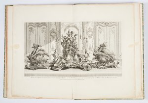 Projekti hopeaveistokselle suuresta pöydän keskiosasta ja kahdesta terriinistä...Toteutettu Millord Kinstonille (sic) vuonna 1735 (Kingstonin herttualle suunniteltiin keskikappaletta ja kaksi tureena vuonna 1735) levy 115 Just-Aurele Meissonnierin teoksess tekijältä Juste Aurèle Meissonnier