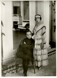 Mathilde Kschessinska 1872-1971 amb el seu fill Vladimir, 1916. finlandès