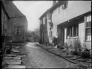 Old George Yard, Burford, Oxfordshire, 22. huhtikuuta 1924 - 6. toukokuuta 1924 (m/v kuva)