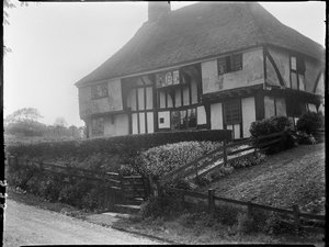 Ye Olde House, Stone-In-Oxney, Stone-Cum-Ebony, Ashford, Kent tekijältä Katherine Jean Macfee