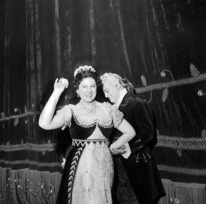 Renata Tebaldi ja Tito Gobbi la Scalassa, Milanossa