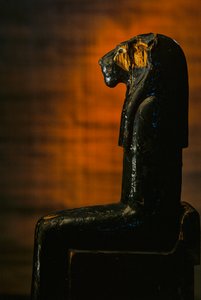 Leoninen jumalatar-patsas, Amenhotep II; Leoninen jumalatar; KV 35; puu, 2009 (kuva) tekijältä Kenneth Garrett