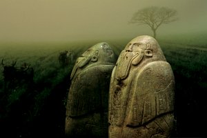 Uutta valoa Olmec-heimoon. 6" korkea; nefriitti; Tuxtla Shamaanipatsaan pienoispatsas; Duck mas... tekijältä Kenneth Garrett