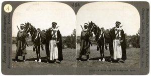 Sheikh ja hänen henkivartijansa, Syyria, 1900-luku. tekijältä Keystone View Company