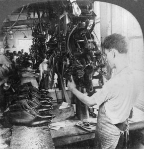 Kestävä konemuotoilu kenkätehtaalla, Lynn, Massachusetts, USA, 1900-luvun alku
