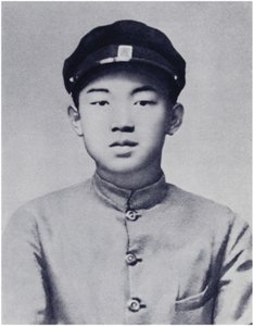 Toveri Kim Il-sung kouluvuosinaan (litho) tekijältä Korean Photographer