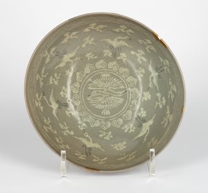 Kulho, jossa nosturit ja pilvet, n.1150-1200 tekijältä Korean School