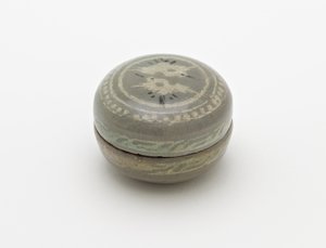 Katettu laatikko, jossa upotekoristeinen parinosturi, 1100-1200-luvun loppu tekijältä Korean School