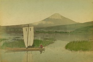 Japani: Fuji-Yama (Fuji Yama) purjeveneellä etualalla Hokome-järvellä