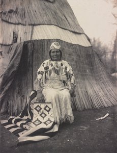 Edna Kash-kash, Cayuse intialainen nainen tekijältä Lee Moorhouse