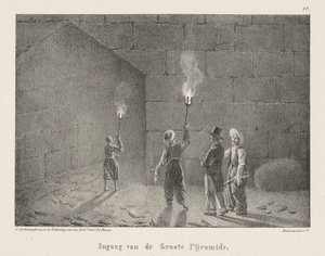 Sisäänkäynti pyramidiin Sisäänkäynti suureen pyramidiin (otsikko esineessä) Egyptian-Facesin kolmas kuusi (sarjan nimi) Egyptian-Views (sarjan nimi) tekijältä Leendert de Koningh
