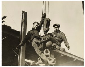 Rakennustyöläisten empire State Building, n. 1930 tekijältä Lewis Wickes Hine