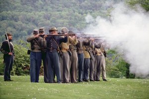 Gettysburgin taistelun moderni uudelleenesitys (kuva) tekijältä Unbekannt Unbekannt