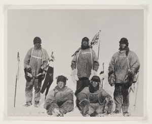 Viisi etelänavalla (bromidiprintti) tekijältä Lieutenant Henry Robertson Bowers