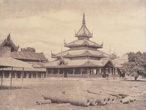 Amerapoora: Valkoisen elefantin palatsi,1. syyskuuta - 21. lokakuuta. tekijältä Linnaeus Tripe