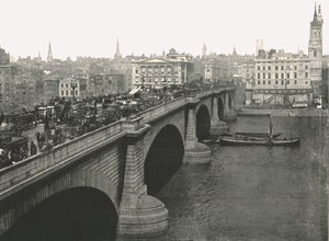 London Bridge pohjoiseen katsoen, 1895. tekijältä London Stereoscopic and Photographic Co