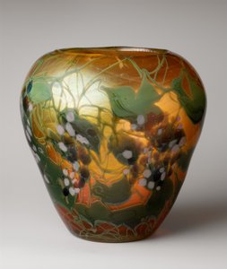 Maljakko tekijältä Louis Comfort Tiffany