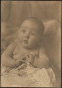 [Vauvamuotokuva] tekijältä Louis Fleckenstein