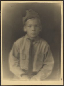  tekijältä Louis Fleckenstein