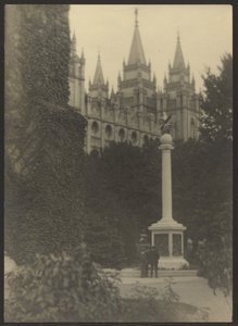 [Cathedral Towers] tekijältä Louis Fleckenstein