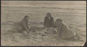 [Figures on a Beach] tekijältä Louis Fleckenstein