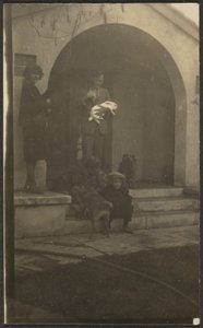 [Firenzen perhe ja lemmikkikani] tekijältä Louis Fleckenstein