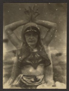 [Nautch Girl] tekijältä Louis Fleckenstein