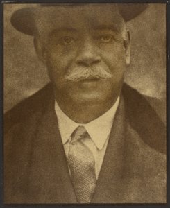  tekijältä Louis Fleckenstein