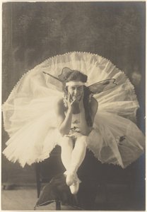 [Nuori ballerina keijusiivillä] tekijältä Louis Fleckenstein