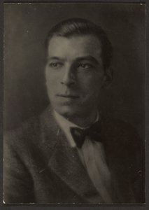 tekijältä Louis Fleckenstein