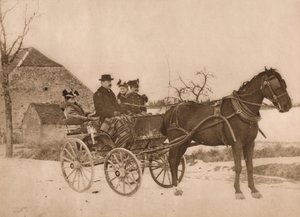 Miehet ja naiset hevoskärryissä, 1937