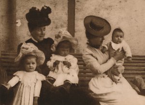 Naiset ja lapset, 1937
