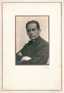 Walter Gropius (1883-1969). 1920-luvun alku tekijältä Louis Held