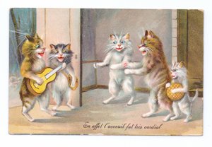 Edvardiaaninen postikortti, jossa kissa soittaa kitaraa kolmen muun kissan ja kissanpennun kanssa, n.1910. tekijältä Louis Wain