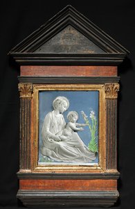 Madonna ja lapsi, n. 1460-1470. tekijältä Luca Della Robbia