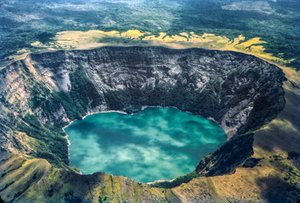 Coseguina-tulivuoren kraatterijärvi Luoteis-Nicaraguassa.