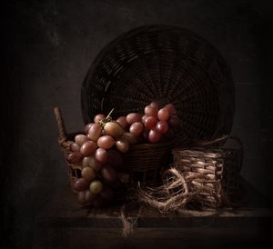 Dark Harvest -rypäleet tekijältä Margareth Perfoncio