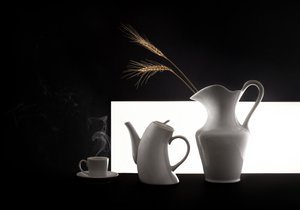 Minimalistinen aamiaistunnelma