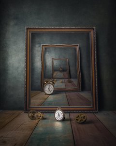 Surrealistiset aikapeilit tekijältä Marko Klavs
