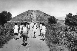 The Tumulus of Marathon, Kreikka, 1937.