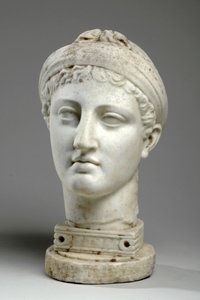 Kreikkalaisen naisen rintakuva (marmori) (katso myös 876113) tekijältä Mary Thornycroft