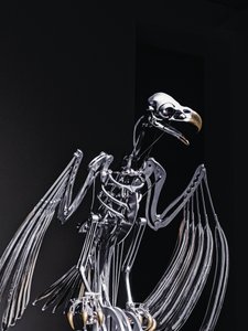 The Nerve Rack, 2019 (Asetaali, akryyli, alumiini, messinki, sähköpiiri, maali, PVC, hartsi, servomoottorit, teräs) tekijältä Mat Collishaw